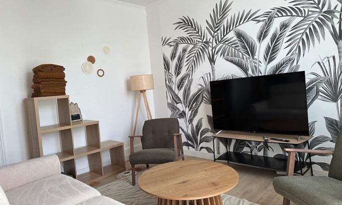 Sens Apartment | Apartment-Private Bathroom-Apartment