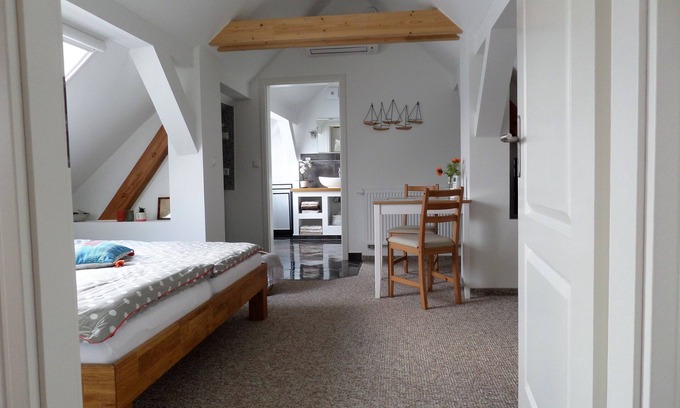Zahna-Elster Apartment | Apartment-Private Bathroom-Garden view-Ferienwohnung 3