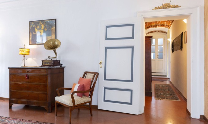 Borgo Ticino Apartment | Apartment-Private Bathroom-Balcony-Vivaldi