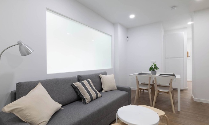 Rates Apartment | Apartment 'Ría De San Cosme María' with Mountain View, Shared Garden and Air Conditioning