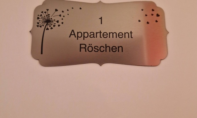 Burg Stargard Apartment | Apartment Röschen - Onkmangani Appartmenthaus Oelschläger Annett