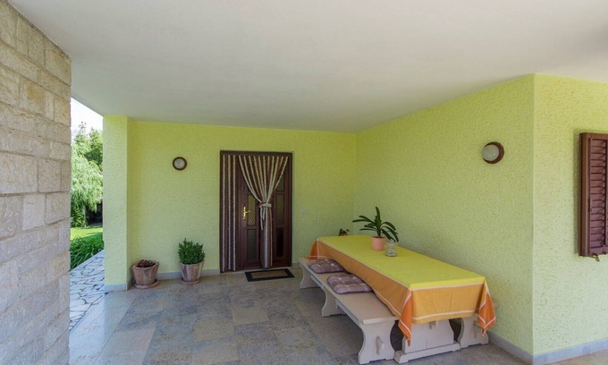 Kirmenjak Apartment | Apartment Rajko II with Terrace