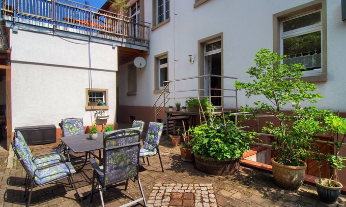 Erlach Apartment | Apartment 'Renchglück' with Shared Terrace, Shared Garden and Wi-Fi