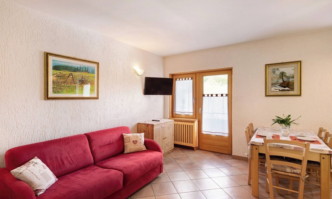 Teola Apartment | Apartment Residence Attila Panorama with Mountain View, Balcony & Wi-Fi