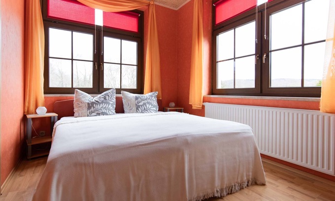 Bad Schlema Apartment | Apartment "Rex" - Quiet location in a beautiful setting