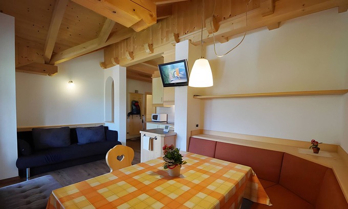 La Valle Apartment | Apartment 'Rît' with Mountain View, Shared Terrace and Wi-Fi