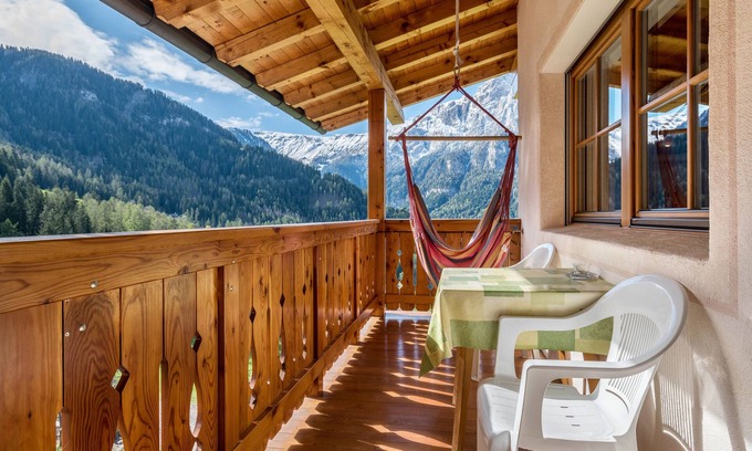 Castelrotto Apartment | Apartment 'Ronsolhof Schlern' with Mountain View, Shared Garden and Wi-Fi