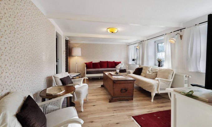 Behrendorf Apartment | Apartment 'Room 24' with Terrace, Garden and Wi-Fi