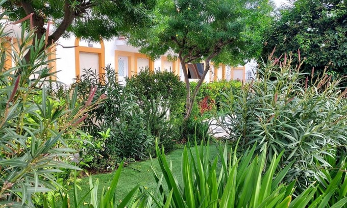 Kalymnos Town Apartment | Apartment 'Room Pool View No 4' with Mountain View, Wi-Fi and Air Conditioning