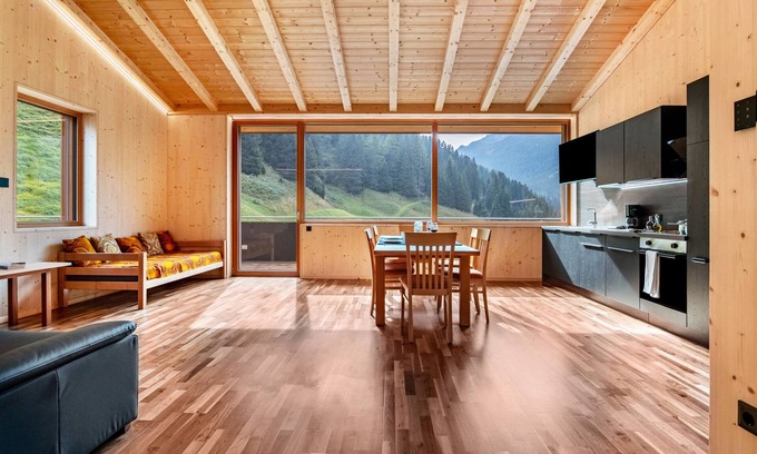 Stelvio Apartment | Apartment 'Rumwaldhof Enzian' with Mountain View, Shared Terrace and Wi-Fi