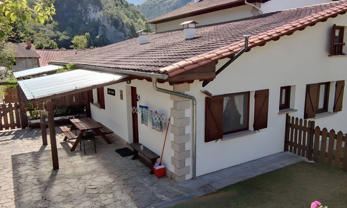 Penamellera Alta Apartment | Apartment 'Rural Rubó' with Mountain View, Private Terrace and Wi-Fi