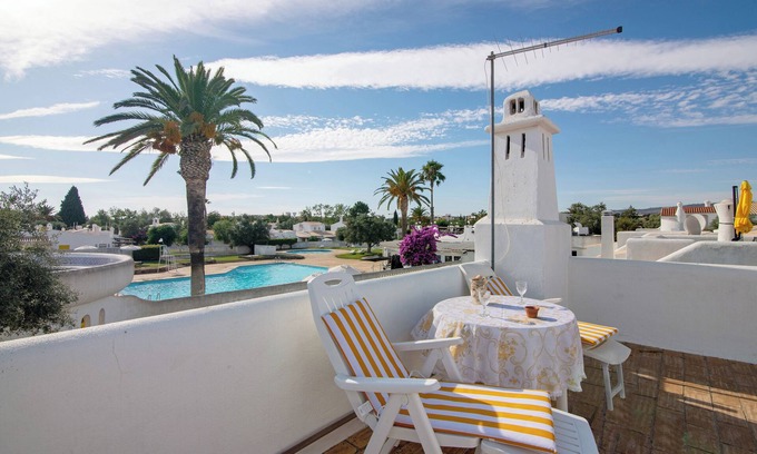 Aldeia do Golfe Apartment | Apartment 'Sail Golf Vilamoura' with Shared Pool, Wi-Fi and Air Conditioning
