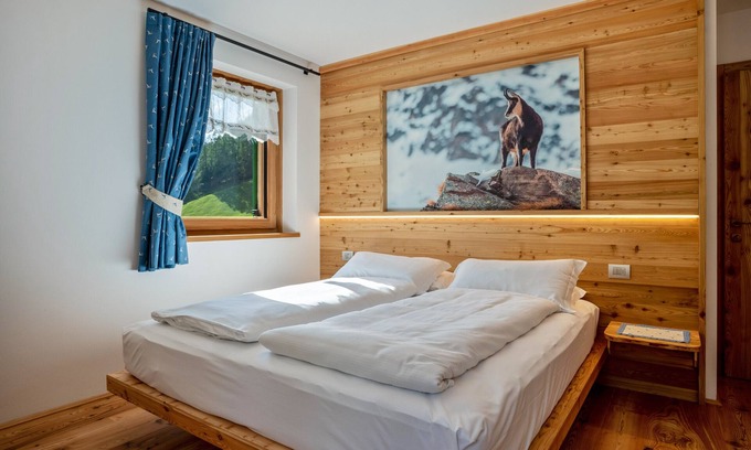 Rabbi Apartment | Apartment 'Salto Del Camoscio' with Mountain View, Private Terrace and Wi-Fi