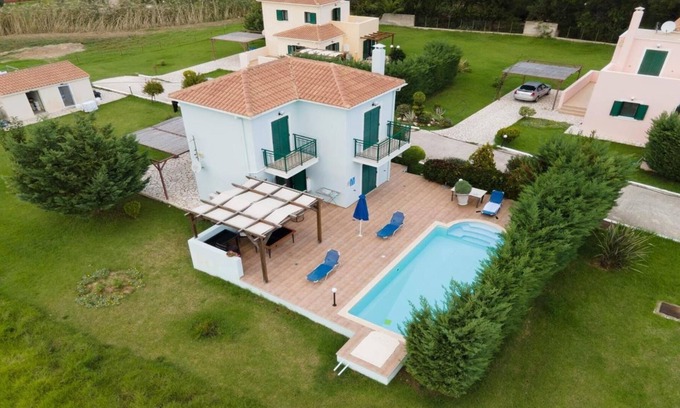 Sami Apartment | Apartment 'Sami Beach Villas Nefeli' with Mountain View, Wi-Fi and Air Conditioning