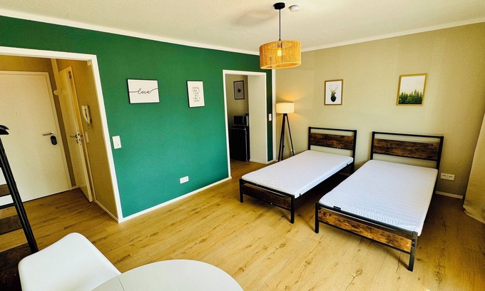 Offenbach am Main Apartment | Apartment Sana Klinik No 12 Balcony