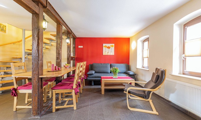 Naumburg Apartment | Apartment "Schlag Wohnung 2" with Wi-Fi, Terrace & Garden