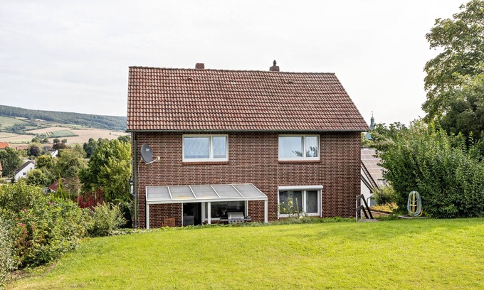 Salzhemmendorf Apartment | Apartment 'Schöner Ith Blick' with Mountain View, Balcony and Wi-Fi