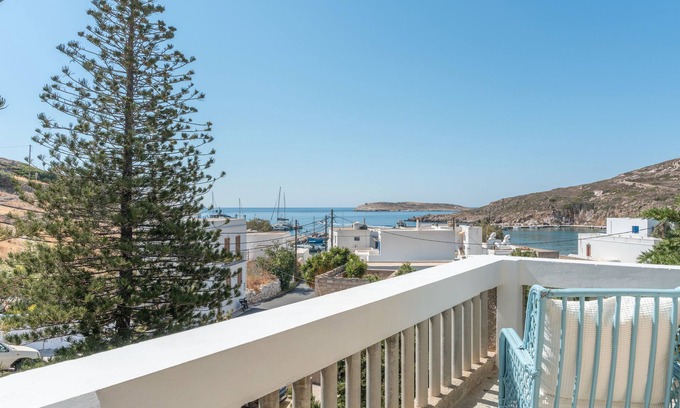 Psathi Apartment | Apartment 'Seaview House Upper Floor' with Sea View, Wi-Fi and Air Conditioning