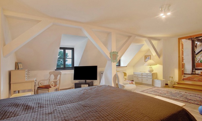 Bergheim Apartment | Apartment 'Sechtlberggut' with Mountain View, Balcony and Wi-Fi