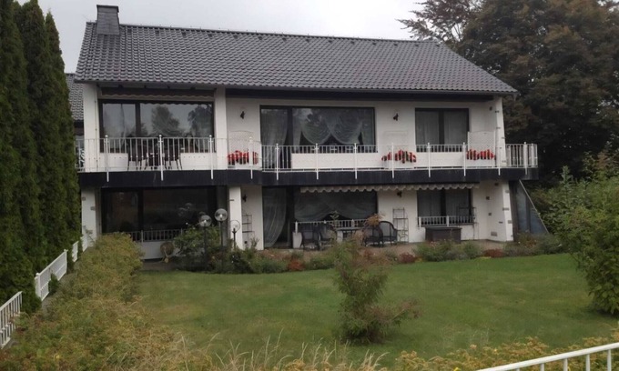 Lichtenberg Apartment | Apartment 'Seeglück' with Private Garden and Balcony