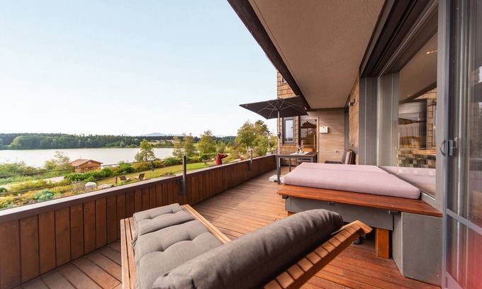 Pelham Apartment | Apartment "Seen-Sucht" with Lake View, Shared Garden & Wi-Fi
