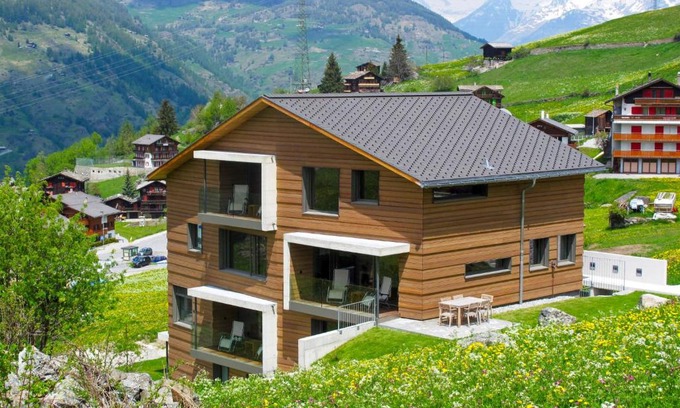 Graechen Apartment | Apartment Sera Lodge- Wohnung Bietschhorn by Interhome