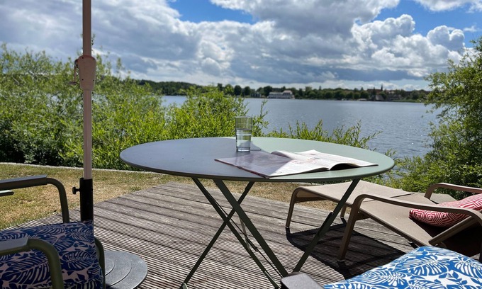 Krakow am See Apartment | Apartment Serrahn directly at the lake *garden *terrace*dog - Serrahn