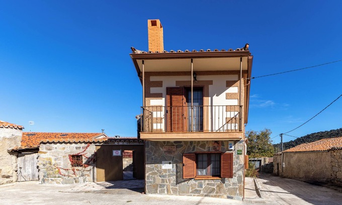 Manjabalago Apartment | Apartment 'Siesta Y Brisca' with Mountain View, Terrace and Balcony