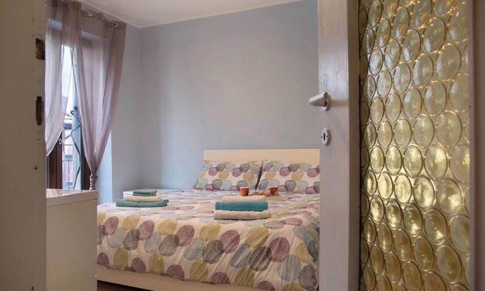 Azzio Apartment | Apartment 'Simona Lago Maggiore' with Mountain View, Balcony and Wi-Fi