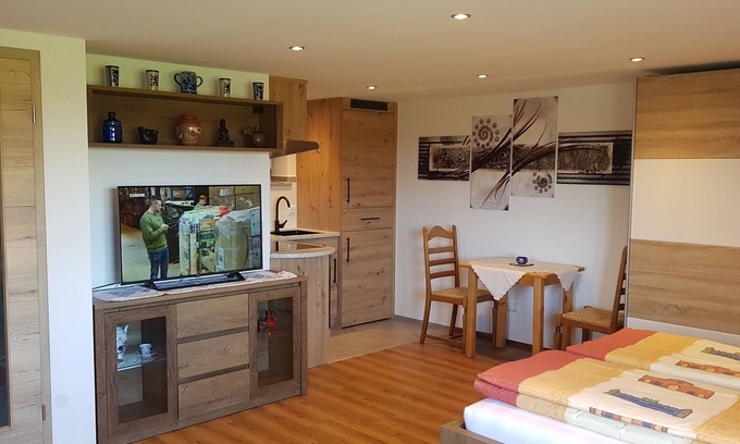 Tuntenhausen Condo | Apartment small but nice
