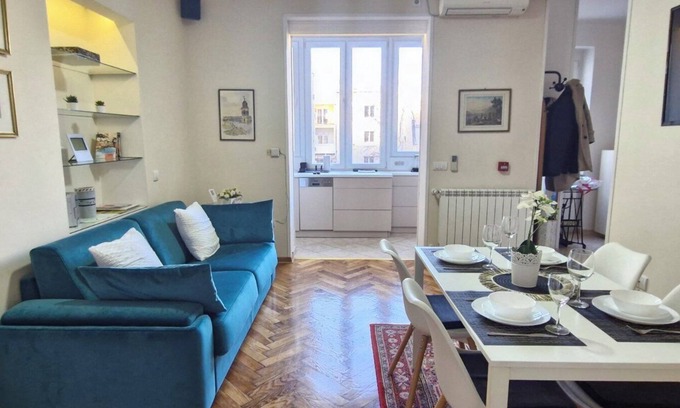 Vracar Apartment | Apartment Smiljaniceva Urban Downtown