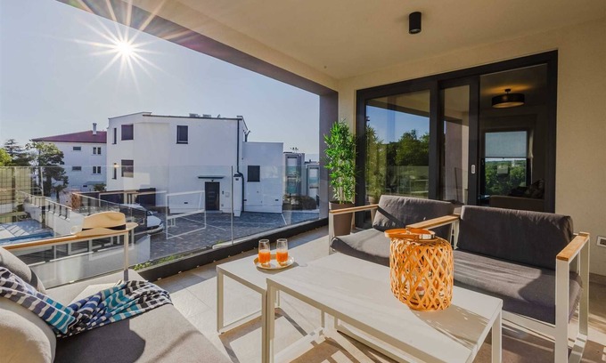 Malinska-Dubasnica Apartment | Apartment Sol 2, with balcony