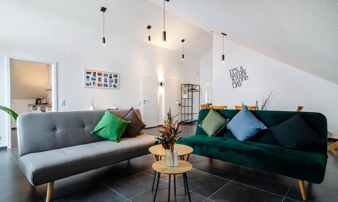 Stockach Apartment | Apartment 'Sonne Und Mehr' with Lake View, Private Terrace and Wi-Fi