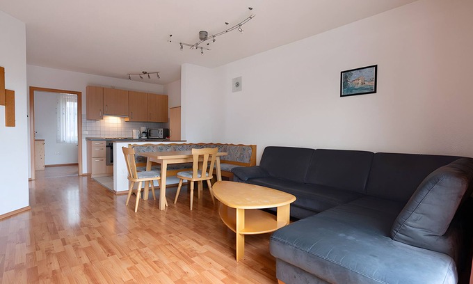Borslingen Apartment | Apartment 'Sonnenaufgang' with Shared Terrace, Shared Garden and Wi-Fi