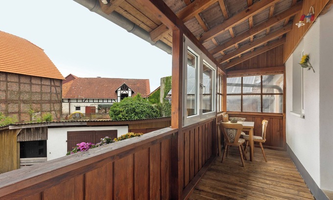 Lichtenfels Apartment | Apartment 'Sonnenblume' with Balcony and Wi-Fi
