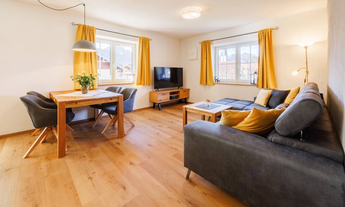 Sankt Valentin Apartment | Apartment Sonnenplatzl 89sqm, balcony, 2 bedrooms, living room, kitchenette