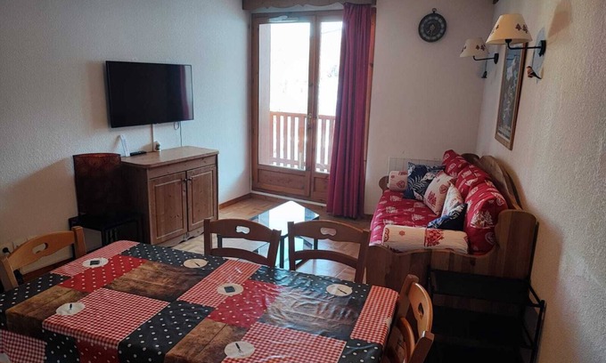 Puy-Saint-Vincent Apartment | APARTMENT south-west facing PIED DES PISTES + private parking