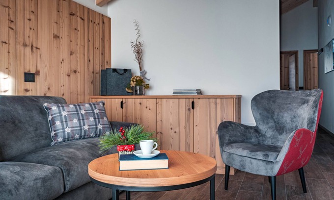 Cavedago Apartment | Apartment 'Stella Alpina' with Mountain View, Wi-Fi and Air Conditioning