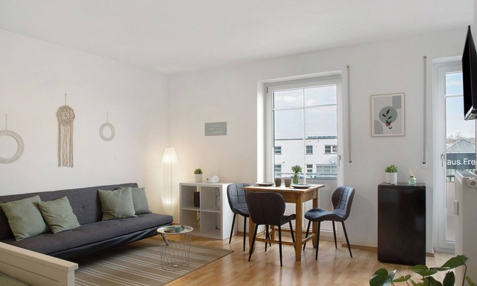 Burghausen Apartment | Apartment 'Stella' with Wi-Fi