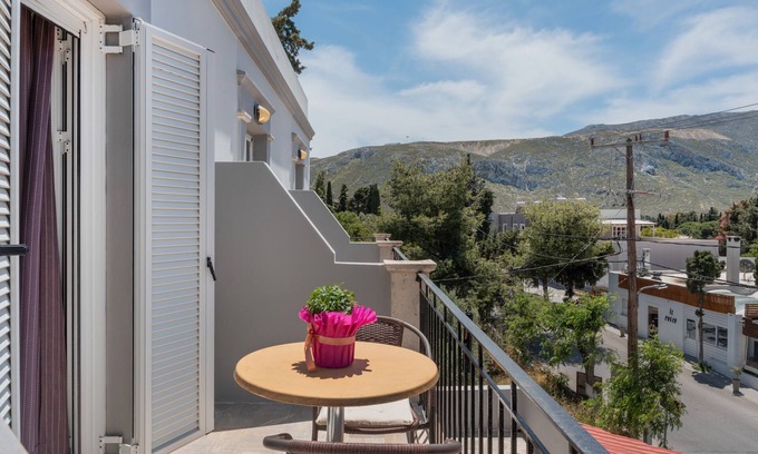 Panormos Apartment | Apartment 'Studio No 15' with Shared Pool, Wi-Fi and Air Conditioning