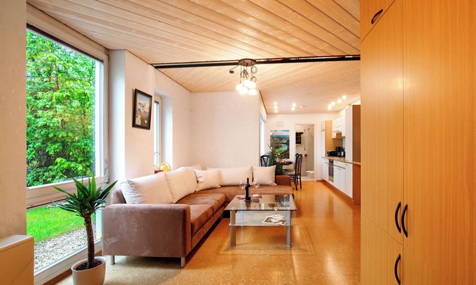 Heroldstatt Apartment | Apartment 'Stumpp´s Appartement' with Private Terrace, Wi-Fi and Air Conditioning