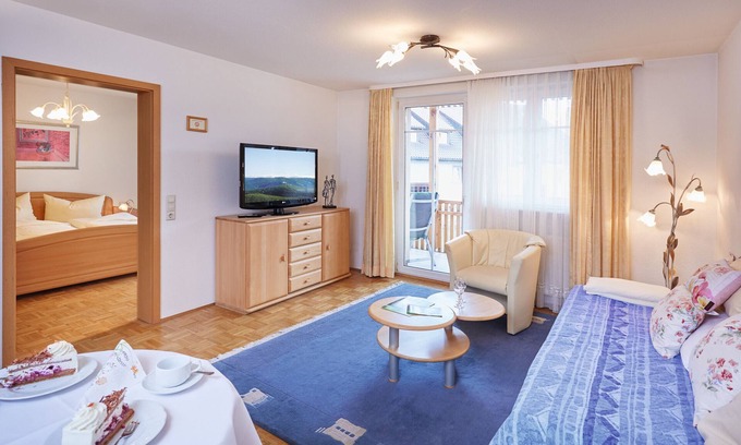 Braeunlingen Apartment | Apartment 'Südschwarzwald' with Balcony and Wi-Fi