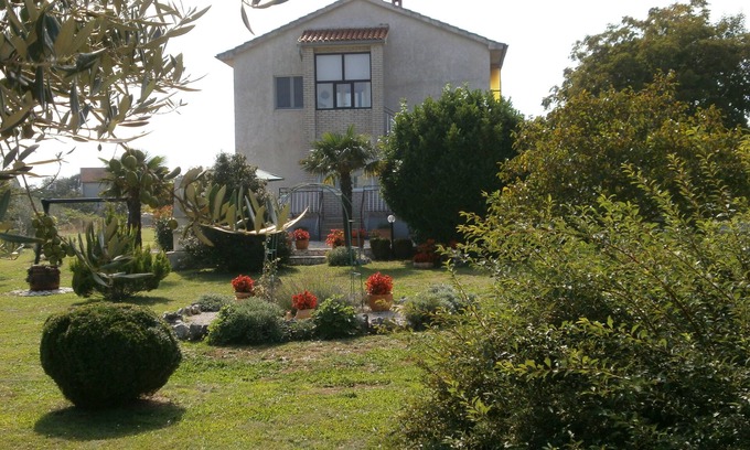 Rakalj Apartment | Apartment surrounded by Mediterranean vegetation