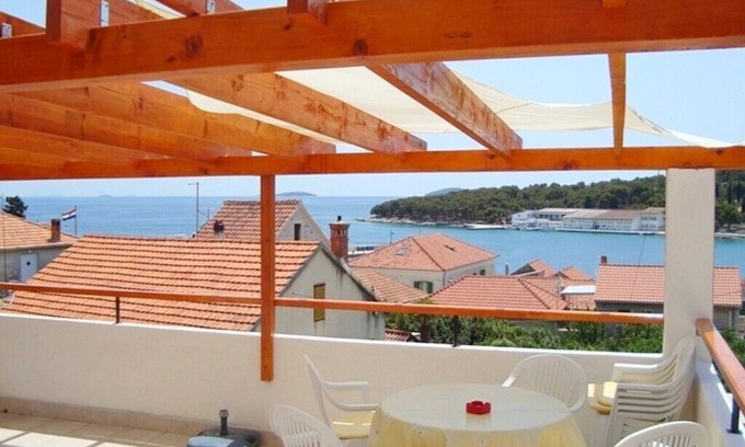 Prvic Luka Apartment | Apartment Svjetlana, (11662), Prvić Luka, Croatia
