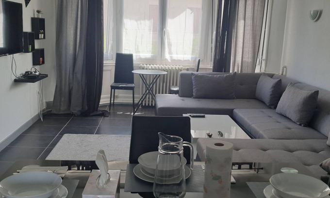 Valbenoite - Le Bernay - Valfuret Apartment | Apartment t2 coup de coeur assuré all nearby