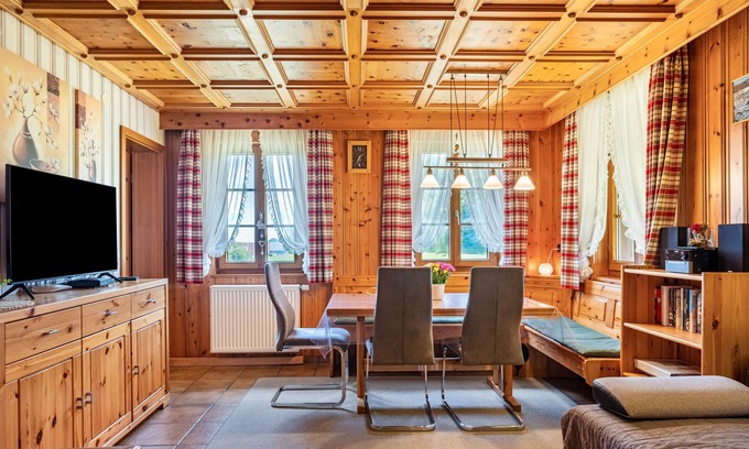 Wolfach - Saint Roman Apartment | Apartment 'Talblick' with Mountain View, Private Terrace and Wi-Fi