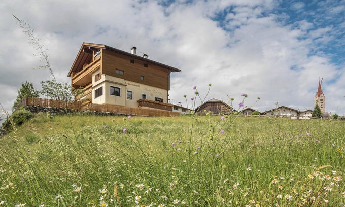 Albions Apartment | Apartment "Talblick" with Mountain View, Wi-Fi, Balcony & Garden