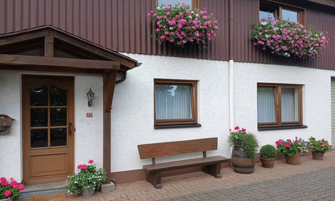 Diemelstadt Apartment | Apartment 'Tannenberg' with Shared Terrace, Private Garden and Wi-Fi