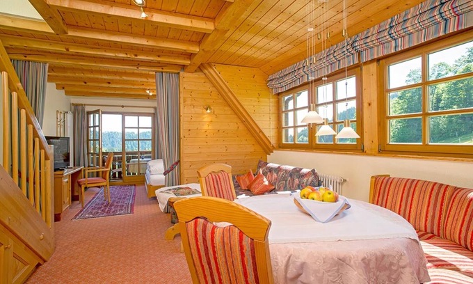 Hinterzarten Apartment | Apartment 'Tannenblick' with Mountain View, Shared Terrace and Wi-Fi