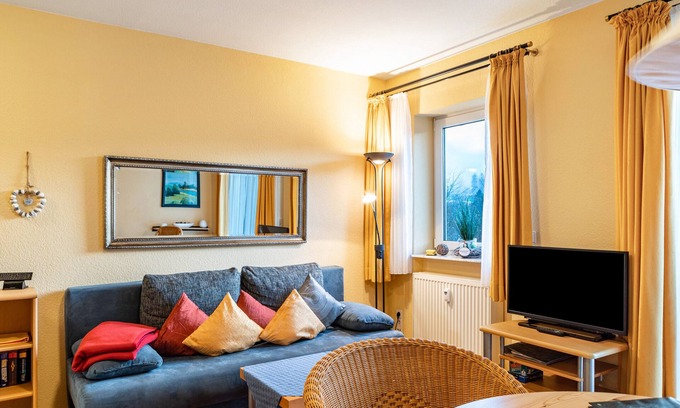Oberhof Apartment | Apartment 'Tannenblick 1-2' with Mountain View, Balcony and Wi-Fi